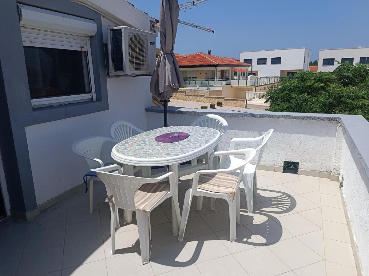 Apartments Babic 50 Meters From The Beach Vir Eksteriør billede